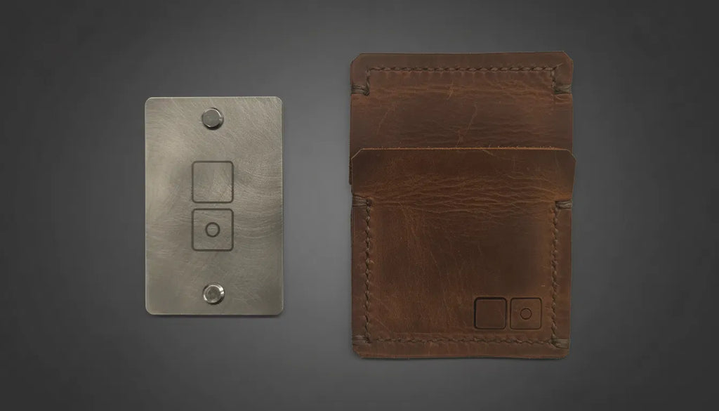 ZERONE leather wallet – artisan stitching detail