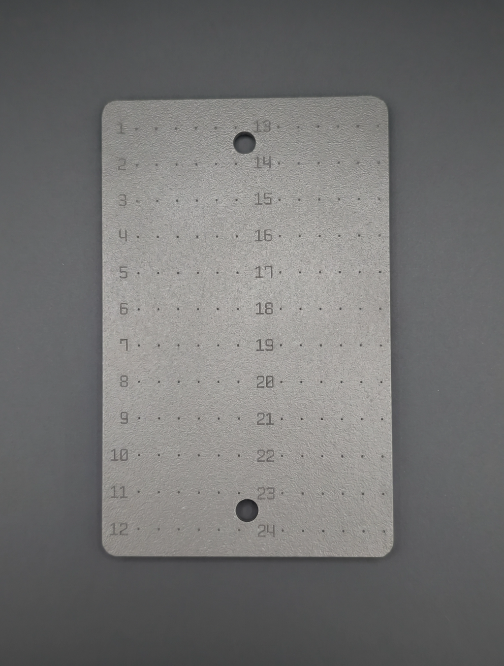 ZERONE Sand Blasted plate – flatlay with ruler for dimensions