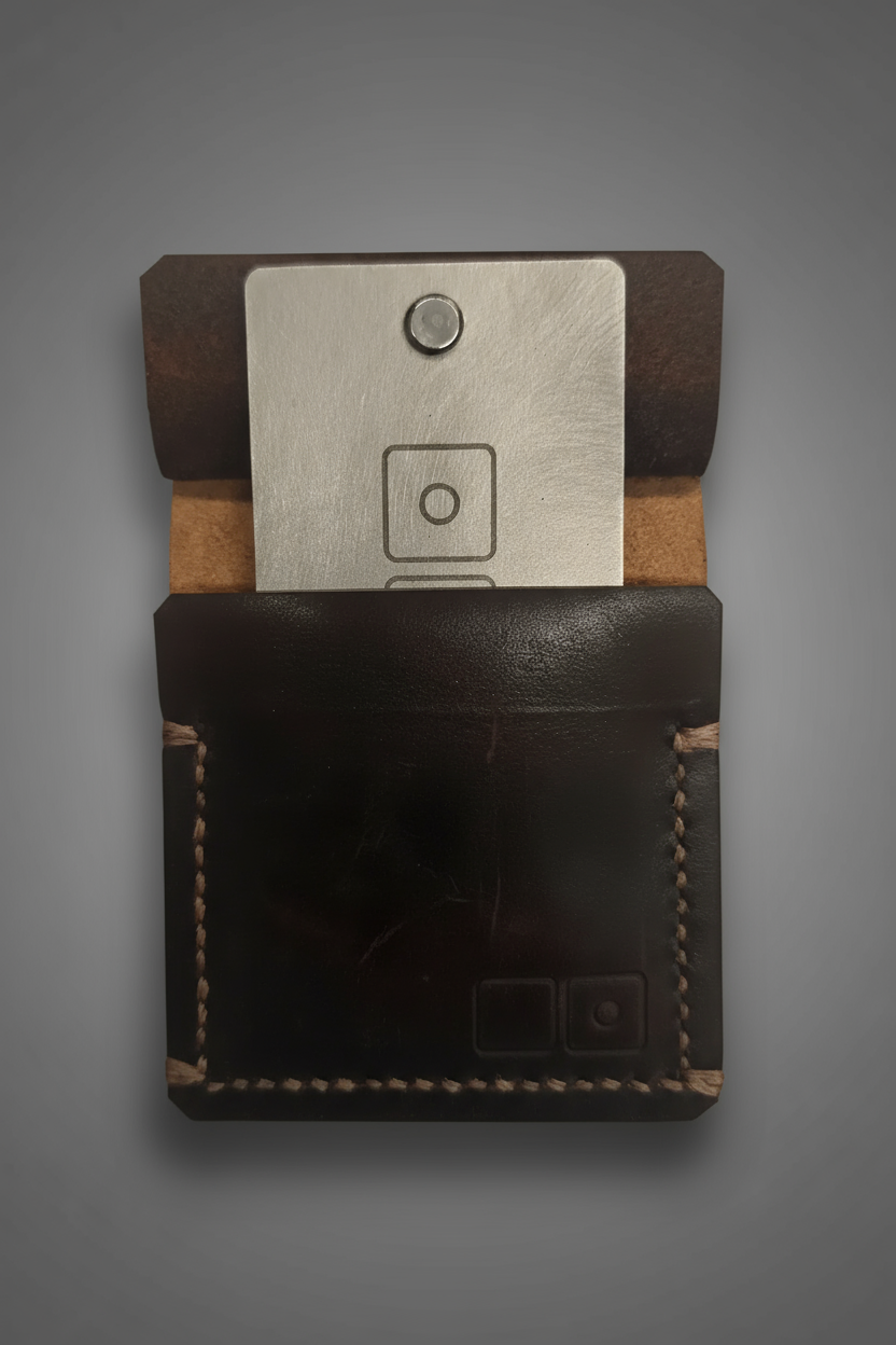 ZERONE Discreet Carry Bundle – titanium plate on grey background