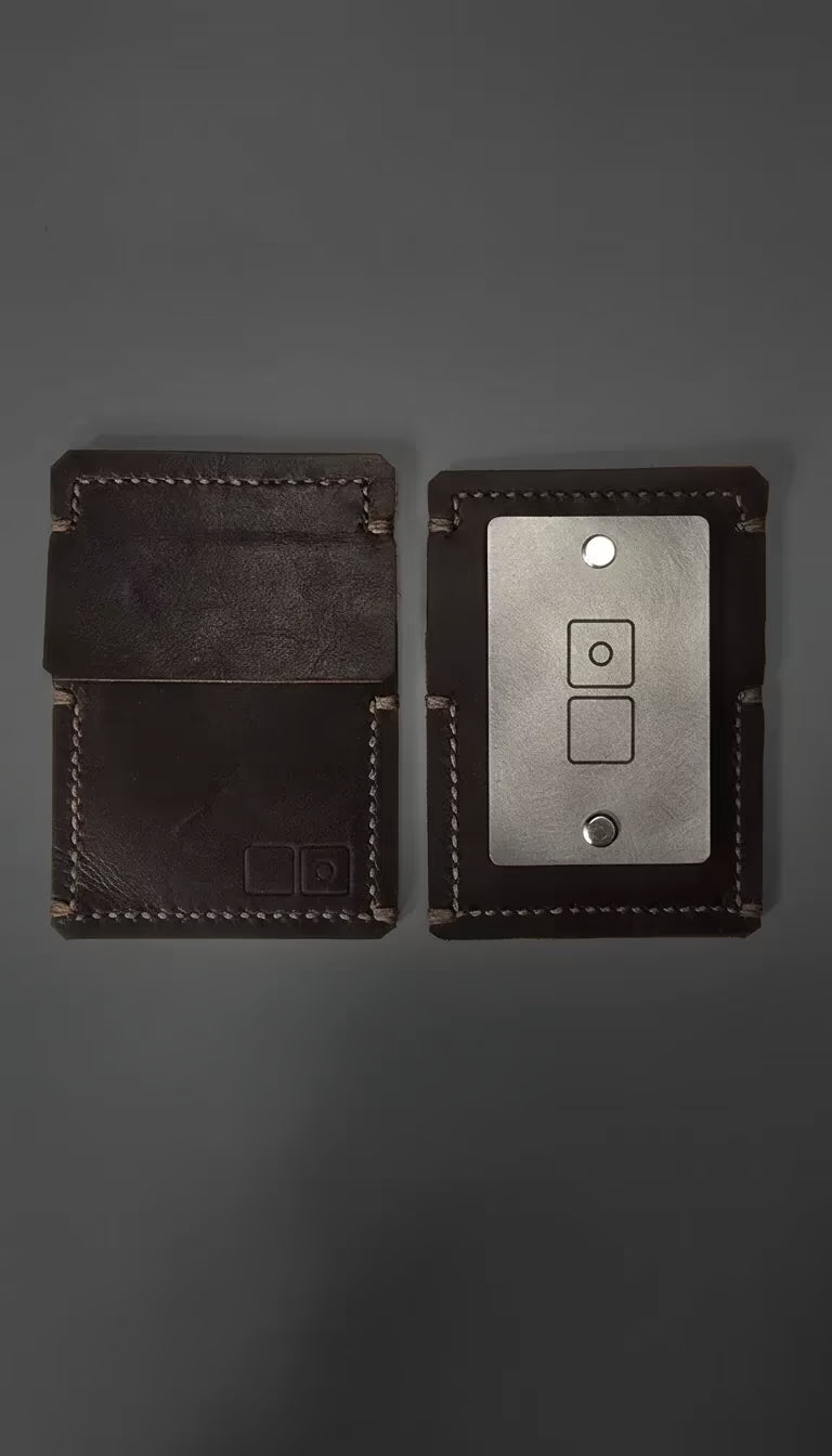 ZERONE Discreet Carry Bundle – titanium plate with leather wallet